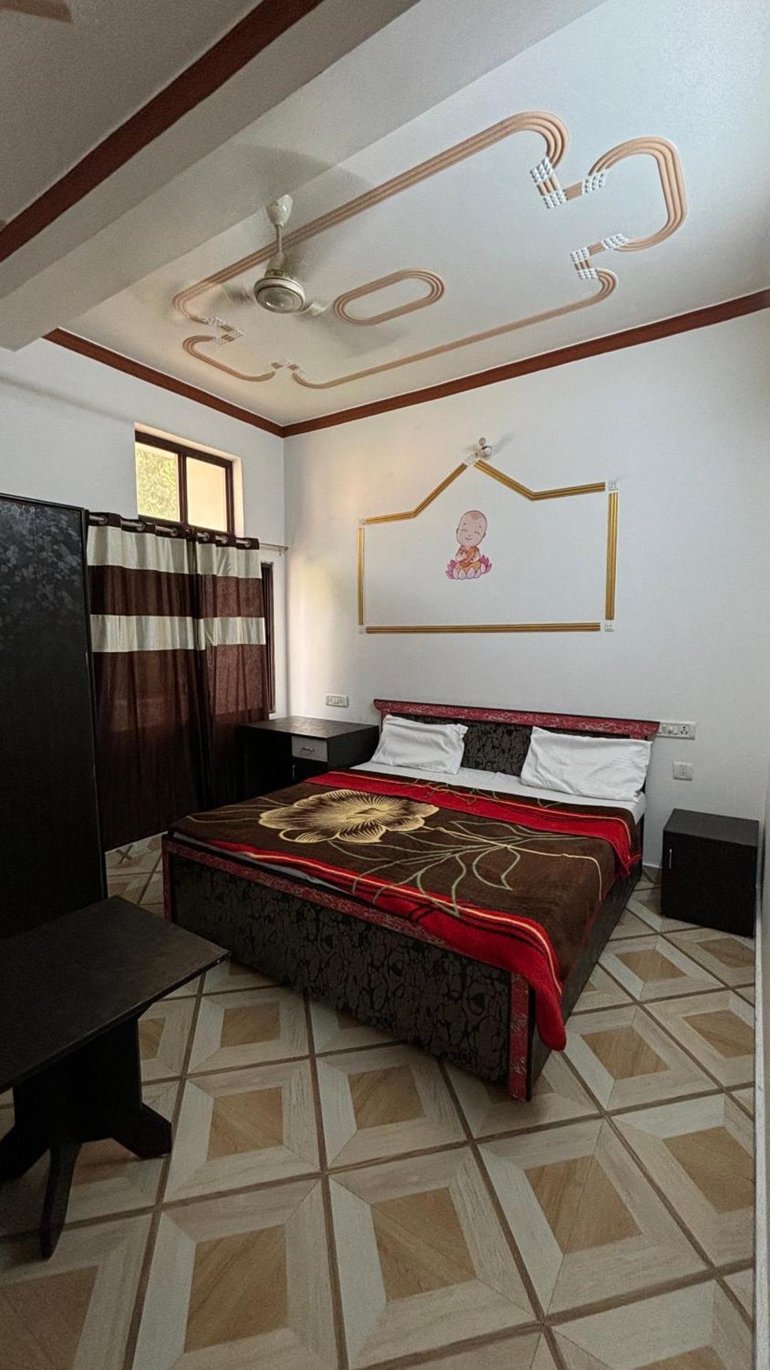 Sattva Cafe And Motel Rishīkesh Dış mekan fotoğraf