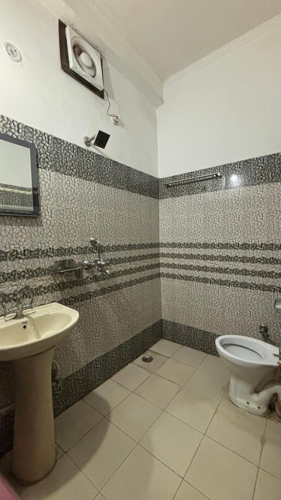 Sattva Cafe And Motel Rishīkesh Dış mekan fotoğraf