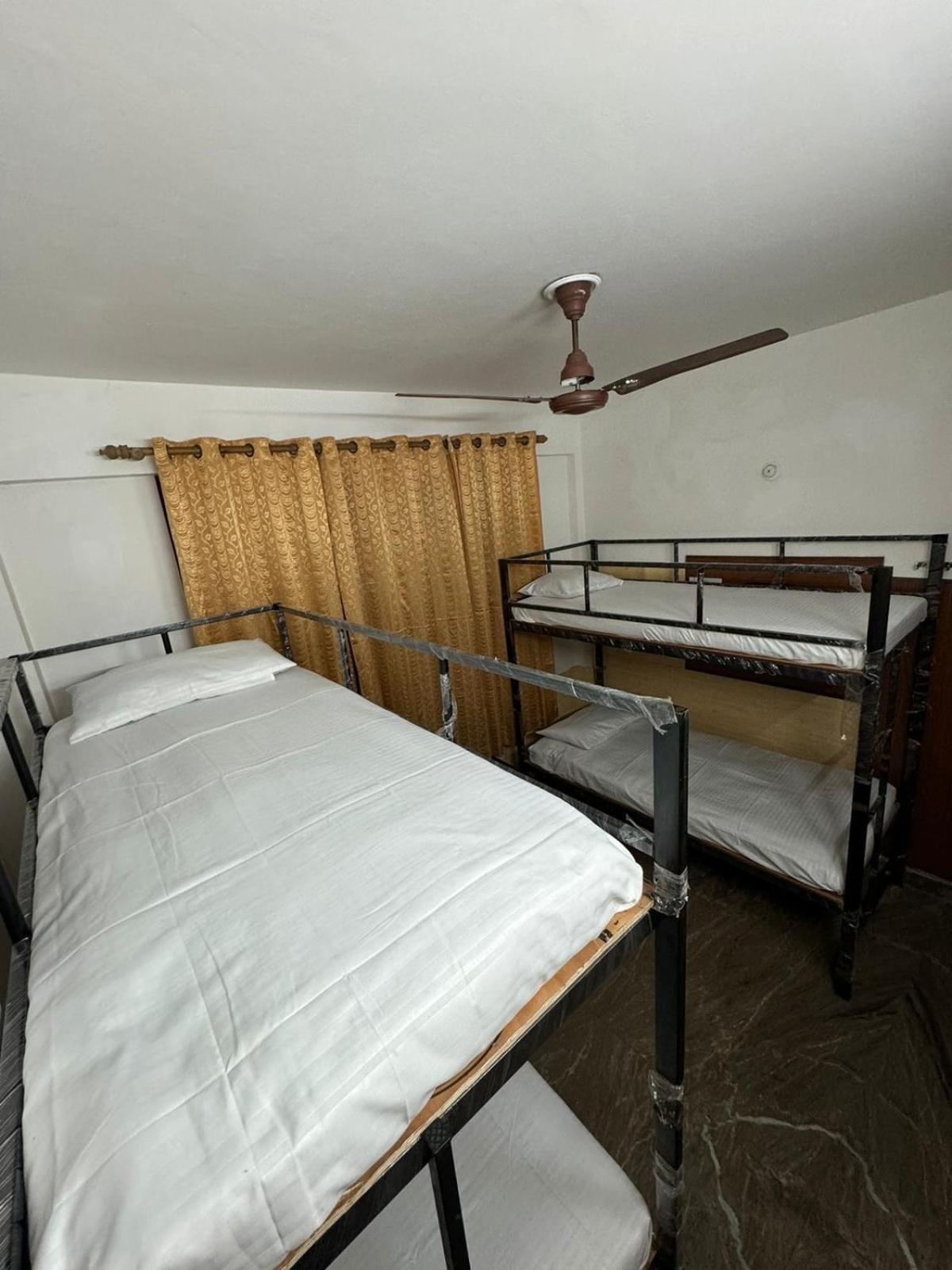 Sattva Cafe And Motel Rishīkesh Dış mekan fotoğraf